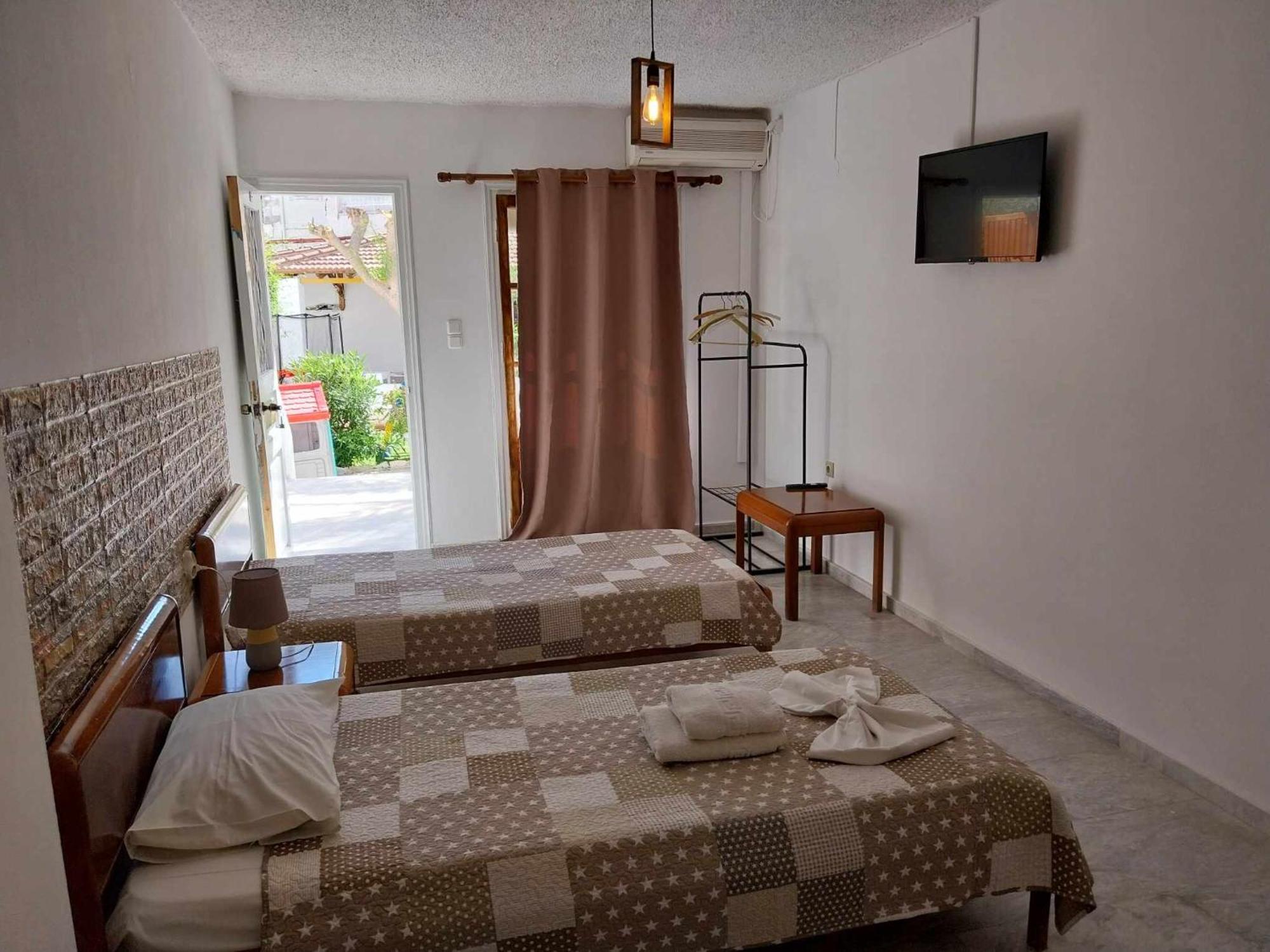 Katerina Apartments Kalymnos Town Exterior photo