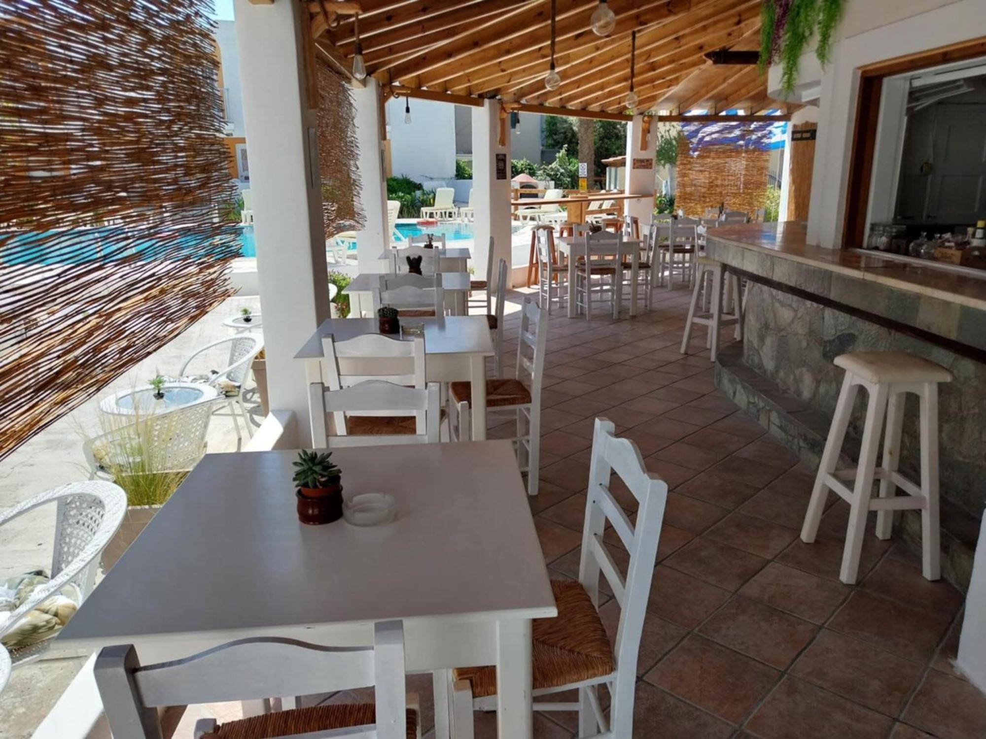 Katerina Apartments Kalymnos Town Exterior photo